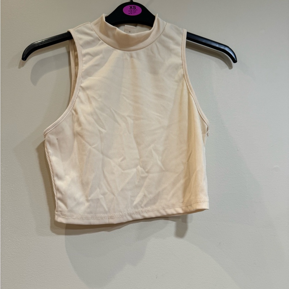 3/25 🔵Crop top. Size S